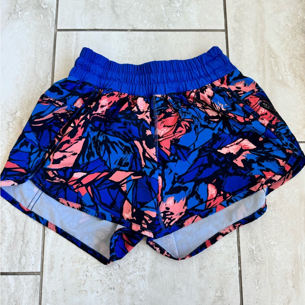 lululemon tracker shorts